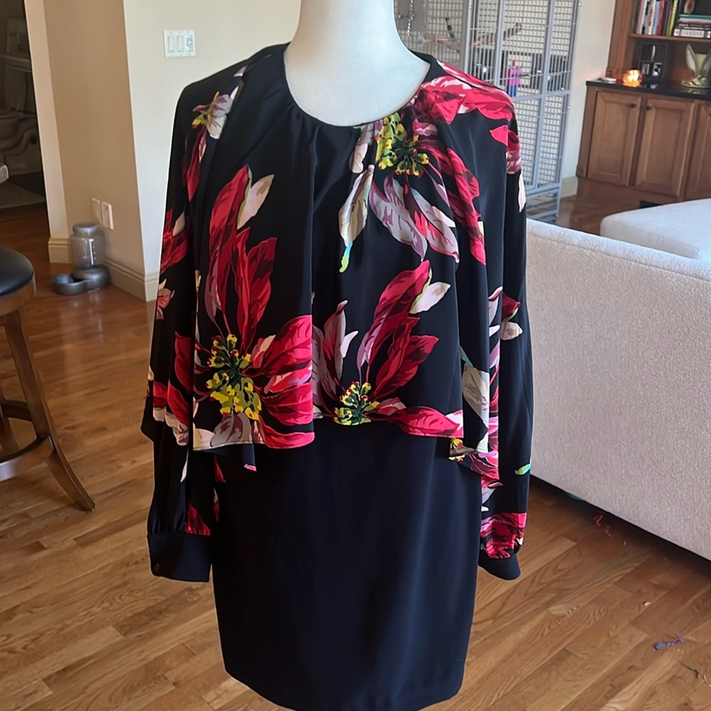 Trina Turk size 4 cape dress never worn